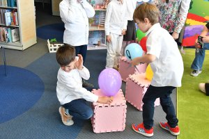 Na zdjęciu dzieci w czasie zajęć.