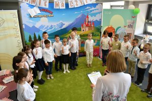 Na zdjęciu dzieci w czasie zajęć.