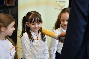 Na zdjęciu dzieci w czasie zajęć.