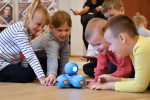 Na zdjęciu dzieci w czasie zajęć