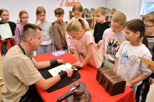 Na zdjęciu dzieci w czasie zajęć