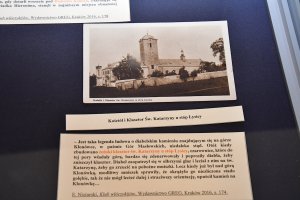 Na zdjęciu elementy wystawy