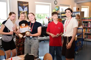 Na zdjęciu harcerze