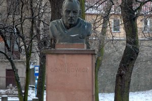 Pomnik autorstwa Gustawa Hadyny w Opatowie